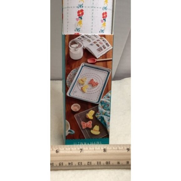 The Pioneer Woman Keepsake Floral Garden Silicone Baking Mat 12.5" X 24.5" Non-S - Picture 6 of 6